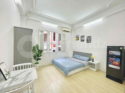 It's the owner of the window studio that rents the full interior of 130 nails.