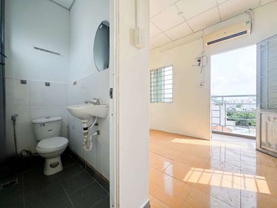 To rent rooms away from the University of Honor winning 500 M