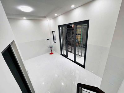 So let's rent out the Hall 1/ Quang Trung(6 x 6 m)) 2 floor 3 bedroom 2 toilets - 12 million a month