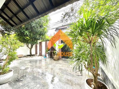 The beautiful villa Thảo Điền full of furniture is only 69 million
