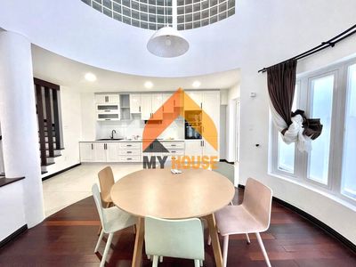 The beautiful villa Thảo Điền full of furniture is only 69 million