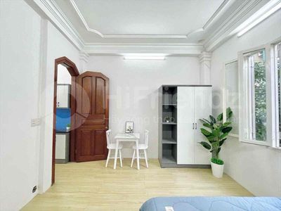 Rent the Guardian a kitchen room, Full Seven near Blue House.