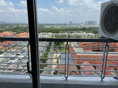 - The central neighborhood paints two bedrooms - for 9.5 million.