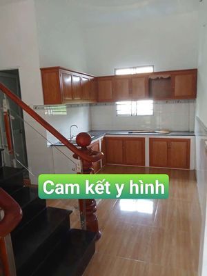 The 4th floor renters have two beautiful bedrooms. The City Line is in the middle of nowhere.