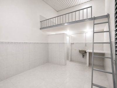 Rent room near college, Nguyễn Tri Phương - 2.4 million