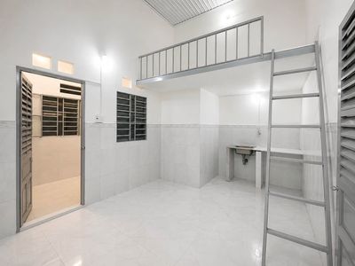 Rent room near college, Nguyễn Tri Phương - 2.4 million