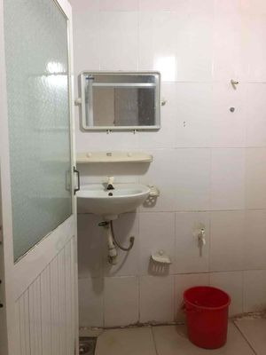 Rent room.