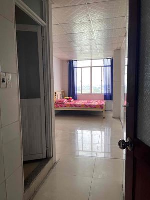 Rent room.