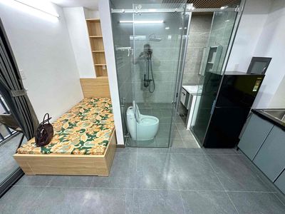 Hot apartment full of fine furniture, brand new balcony.