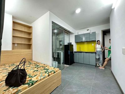 Hot apartment full of fine furniture, brand new balcony.