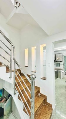 Renting the entire county 1-- a few paces from Cô Giang.