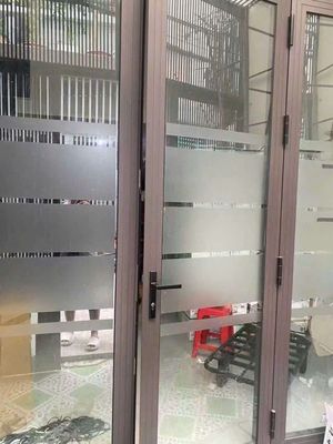 Rent the original house near aeon Tân Phú, 10 trieu, two bedrooms, with interiors.