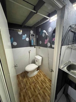 Let's rent an empty room.