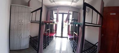 The senior dorm system in District 8 is comfortable.
