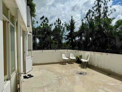 Rent the building 100 meters 2 bedroom-kdc Him Lam 6 A right on the middle of the Pacific.