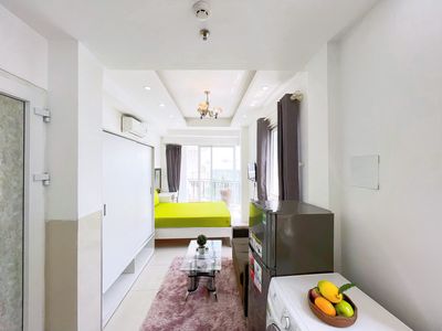 The super-chill balcony studio -- full of top-level furniture -- Lê Văn Sỹ, District 3.
