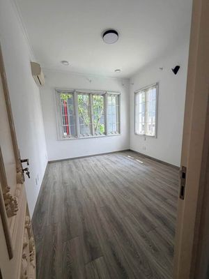 We're renting villa 10 X20 M unit 3 st floor An Phú-an-off, District 2