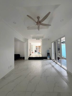 We're renting villa 10 X20 M unit 3 st floor An Phú-an-off, District 2
