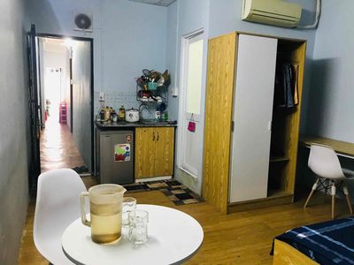 It's the owner who rents room 49/8 Huỳnh Mẫn Đạt, full furniture 4 million and 5