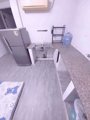 Go to the 7 p service apartment.