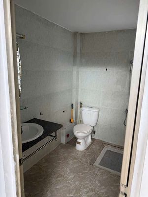 Three bedrooms, four toilets. sd 96 M2 near the old bxm. Bình Thạnh