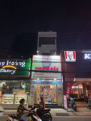 It's the owner of a cash rent for 449 Thống Nhất Gò Vấp.