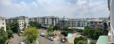 K 26 Dương Quảng Hàm-7 Gò Vấp. 100 meters. Three bedrooms. Two toilets. It's all messed up.