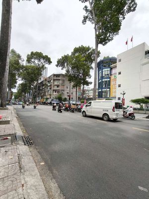 Rent a Lý Thường Kiệt cash house, 11 by Coopmart-3 x12-three.