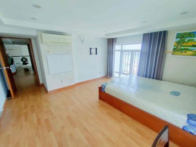 Rent a suite - a royal apartment - 4.5 million a month.
