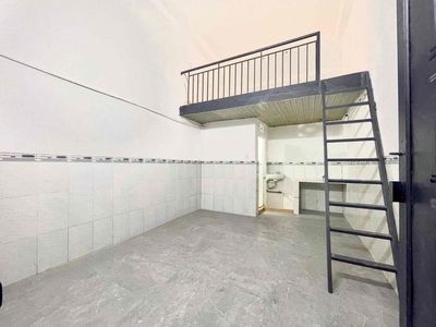 Rooms are rented in the City of Seven, air conditioning, Esquire Gardens, District 12.