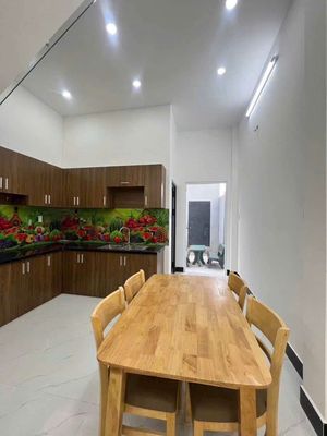 Bình Thành .B .Z.z.2 .1 .1 .17 feet .6 meters .4 bedrooms