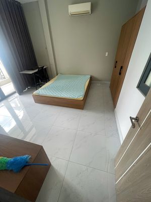 Rent a cheap service apartment.