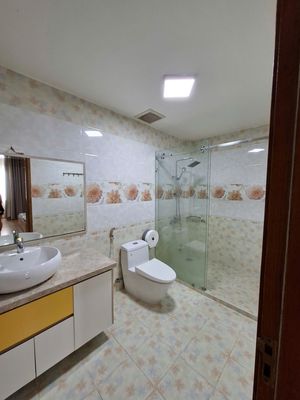 Nice house Tên Lửa has an interior of 14 meters, 5 x 20 meters, 4 level 5 bedrooms.
