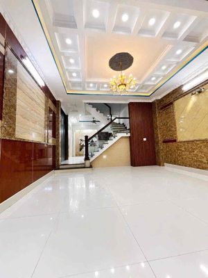 4 bedrooms, 5 Nhà Bè toilets.