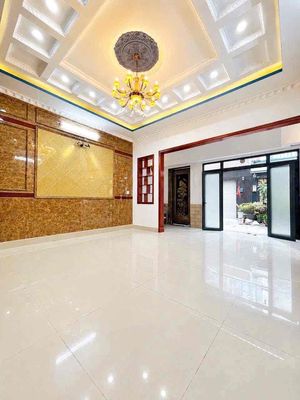 4 bedrooms, 5 Nhà Bè toilets.