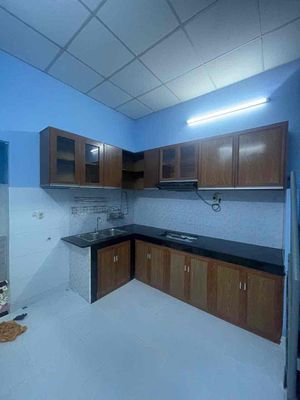 need to rent the house to the main house. 1 ground a floor.