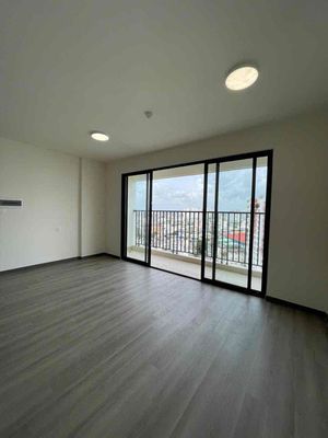 The corner of the two bedrooms, super wide, the Fuxion Home, just got out.