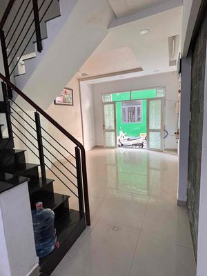 4 bedroom 4 x10 Sư Vạn Hạnh. Car alley