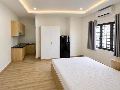 A bedroom near the Bridge