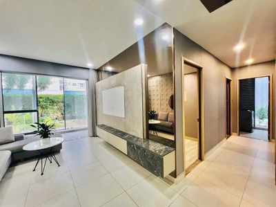 "Neptres of Fullland Garden." Three bedrooms. 8 x20 mmph. Hoàng Quốc Việt District 7.