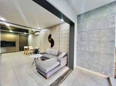 "Neptres of Fullland Garden." Three bedrooms. 8 x20 mmph. Hoàng Quốc Việt District 7.