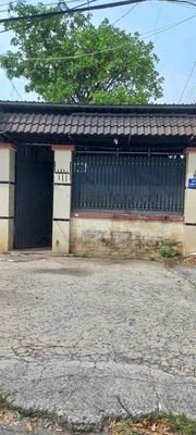Renting the original 12th district-- 150 M2 - Car yard - near the market