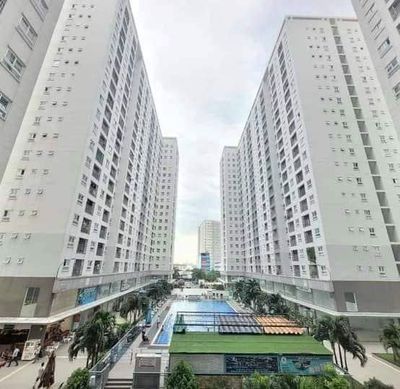 Two bedrooms, two toilets, seven million dollars a month.