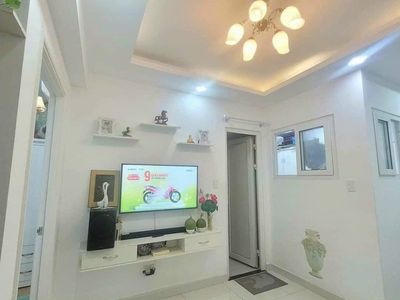 Two bedrooms, two toilets, seven million dollars a month.
