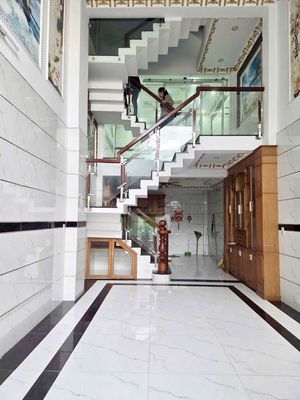 The new house is 100% floating 3 floors of Gò Xoài bhh A Bình Tân