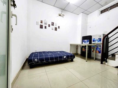 Two cheap bedrooms -- basic furniture available.