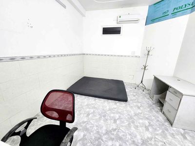 Two cheap bedrooms -- basic furniture available.
