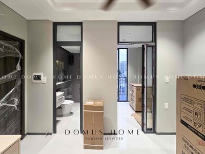 A new balcony bedroom. Opening Zhang Rentze 7th.