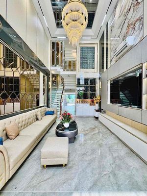 To rent the original house with an elevator full of Phạm Văn Chiêu.9 furniture.