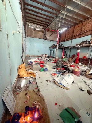 house [8 x 12 12] suspended (one bedroom,1 toilet) Số 3 Street — dragon bottle